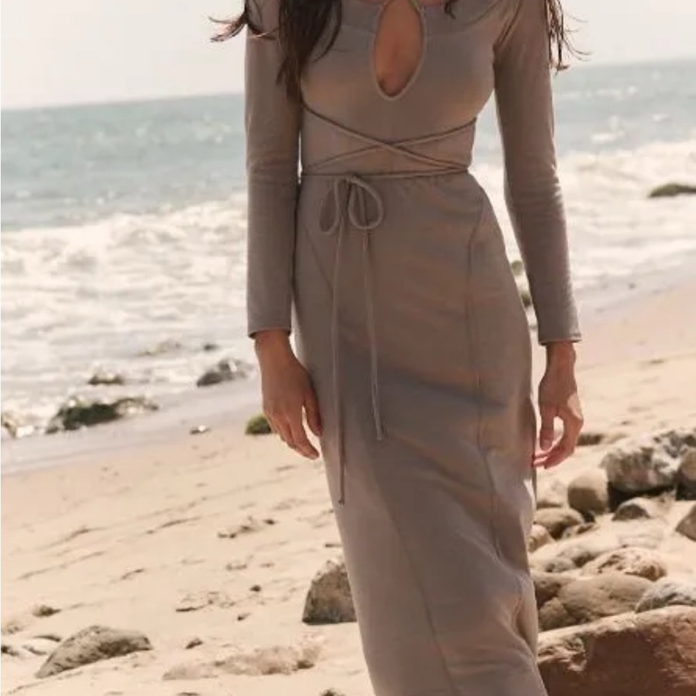 Free People Beach size small: Elegant Gray Midi Dress